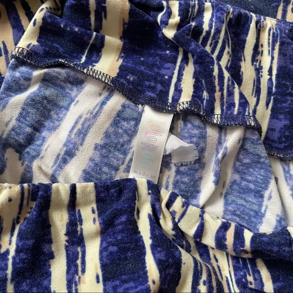 LuLaRoe curvy leggings - Picture 6 of 6